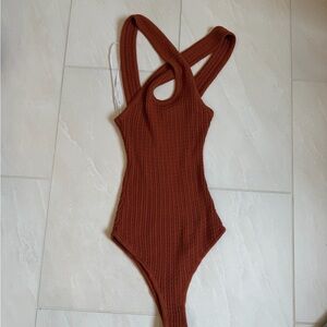 Lulu's Ribbed Cross-Back Bodysuit in Rust Brown